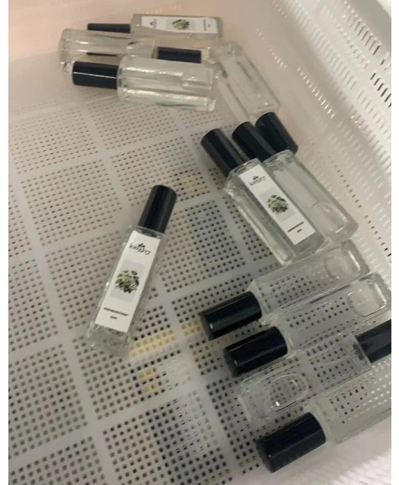 20/50ml Catnip Spray for Kittens And Cats Healthy Ingredients Attractant Easy to Use Safe Pet Toy Plastic Material from Guangdong